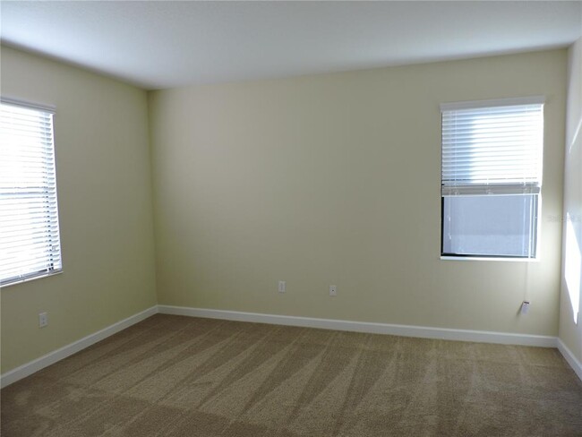 Building Photo - 2337 Aurelius Dr