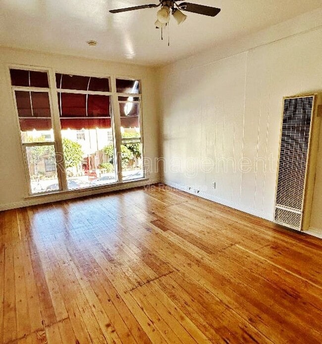 Building Photo - 1781 N Orchid Ave