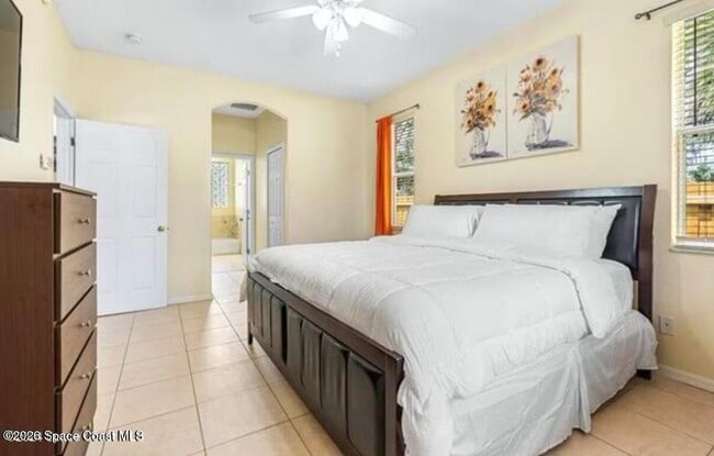 Building Photo - 463 Eldron Blvd NE