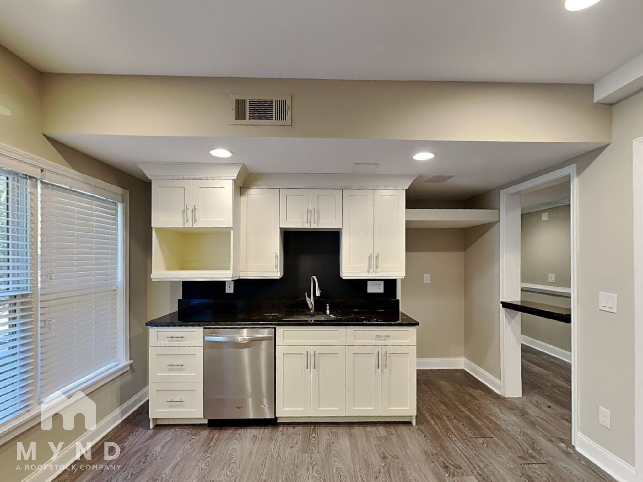 Building Photo - 12515 Magnolia Cir