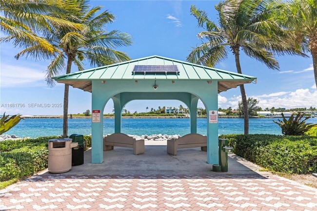 Building Photo - 340 Bamboo Rd