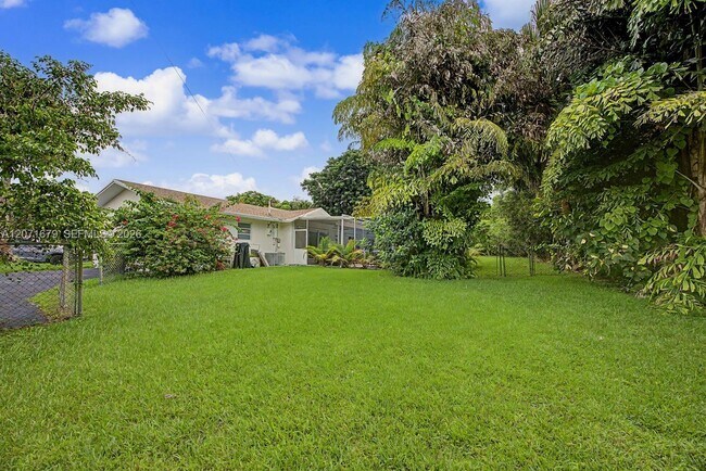 Building Photo - 7100 SW 119th St