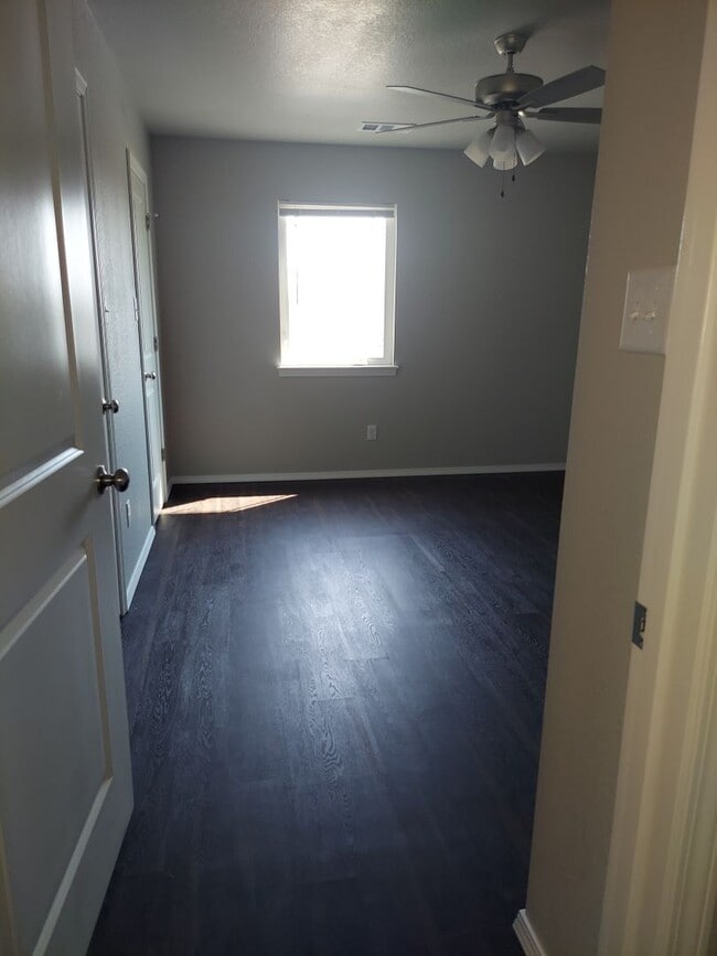 Building Photo - 2118 Ingalls Ln
