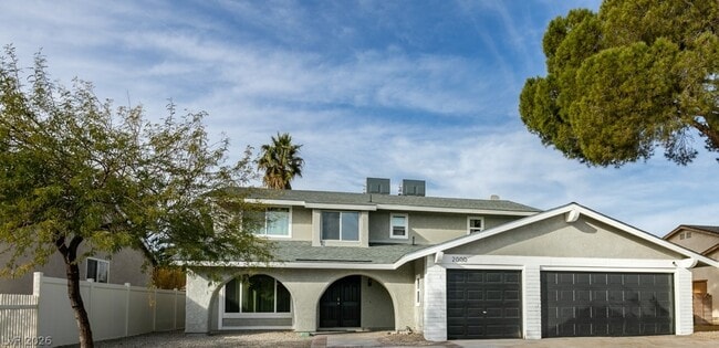 Building Photo - 2000 Springview Dr