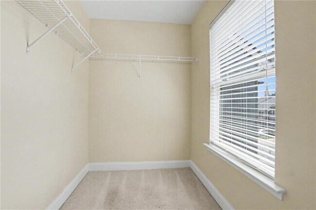 Building Photo - 219 Stone Park Dr