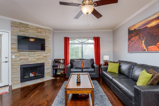 Building Photo - 15095 N Thompson Peak Pkwy