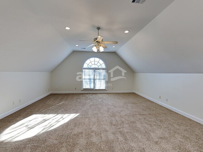 Building Photo - 1016 Rhett Pl