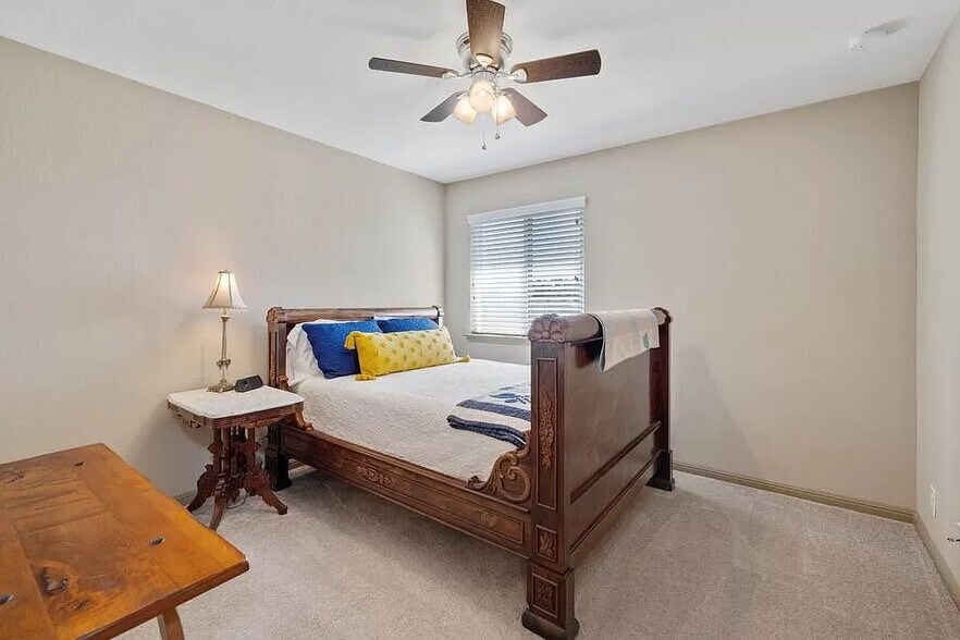 Building Photo - 1022 Lost Pines Ln