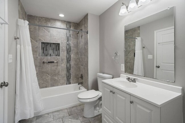 Building Photo - 1516 Cedarwood Dr