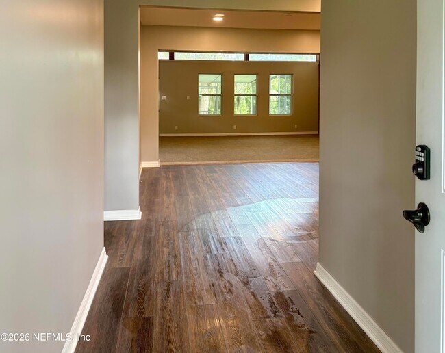 Building Photo - 7018 Bonnie Brae Ln