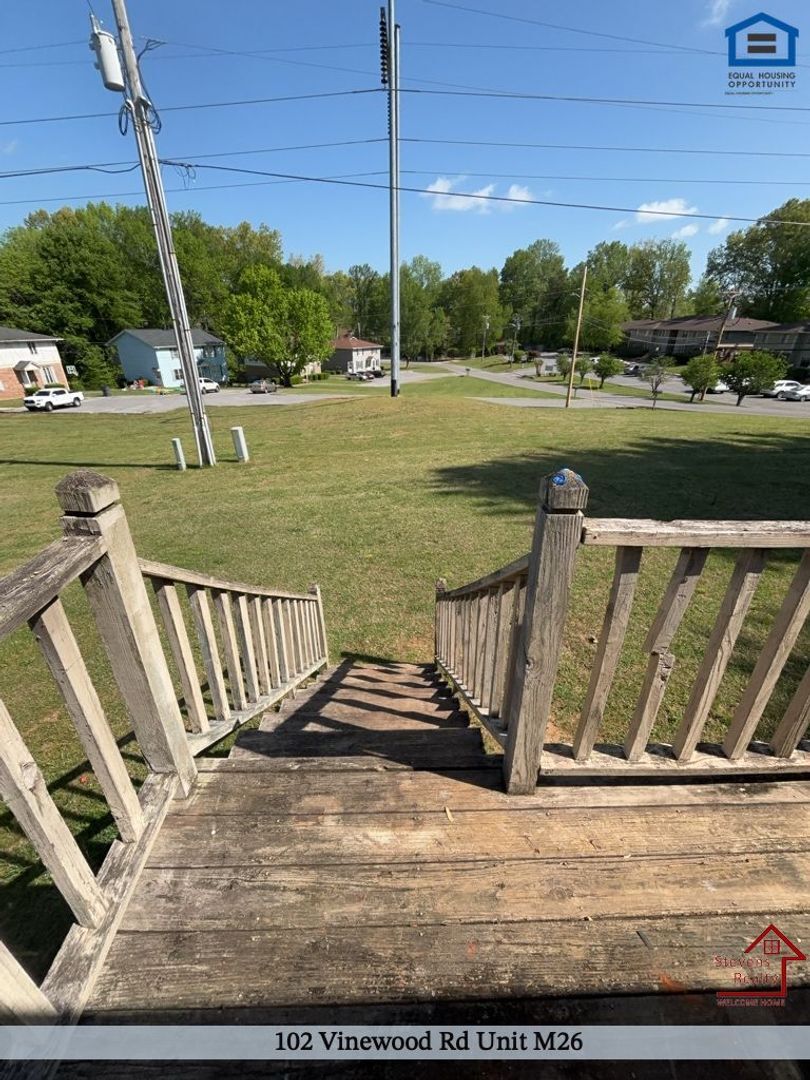 Building Photo - 102 Vinewood Rd