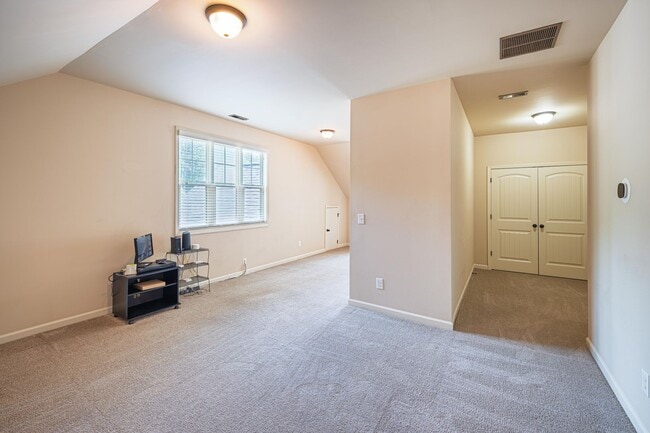 Building Photo - Private 4BR Home on Acreage with Pool and Hot Tub Near Downtown Senoia