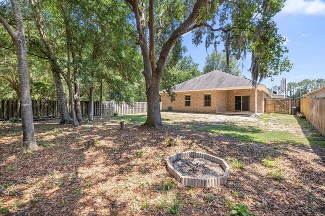 Building Photo - 8393 New Orleans Ct