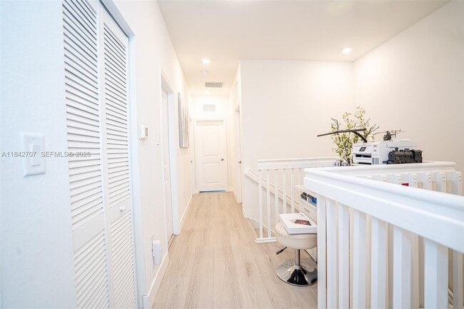 Building Photo - 10118 SW 231st Ln