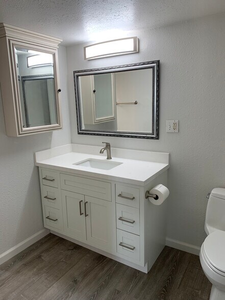 Building Photo - 223 Avenida Granada