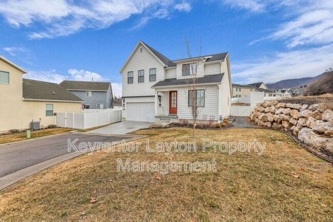 Building Photo - 1447 E Daylily Ct