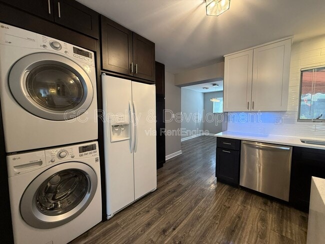 Building Photo - 829 S Monroe St