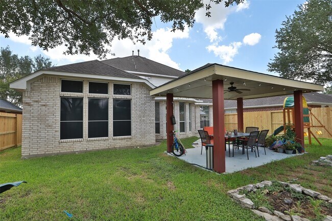 Building Photo - 6523 Trenton Lake Ln