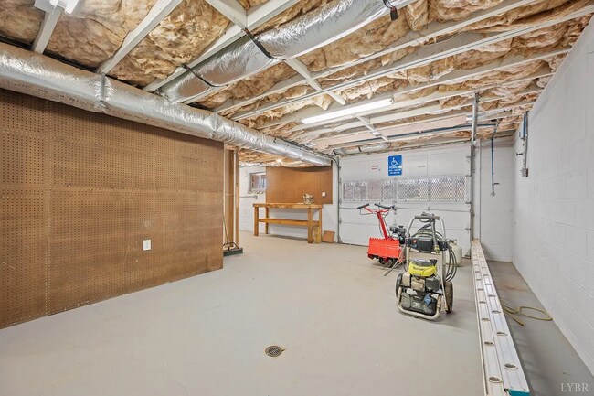 Building Photo - Beautiful Ranch In the Heart of Boonsboro Close to Shopping and Resturants