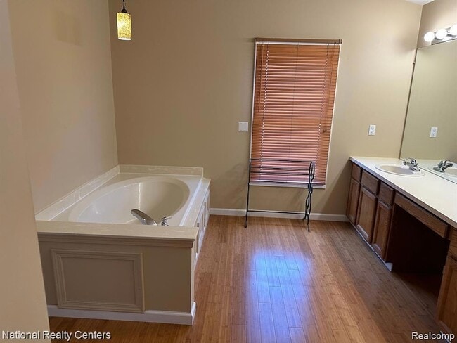 Building Photo - 1792 Bentley Ct