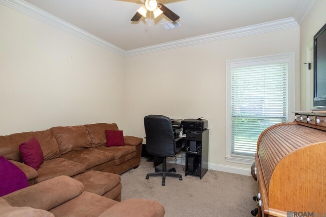 Building Photo - 9430 Magnolia Crossing Dr