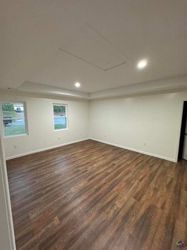 Building Photo - 104 Acorn Ridge Ct