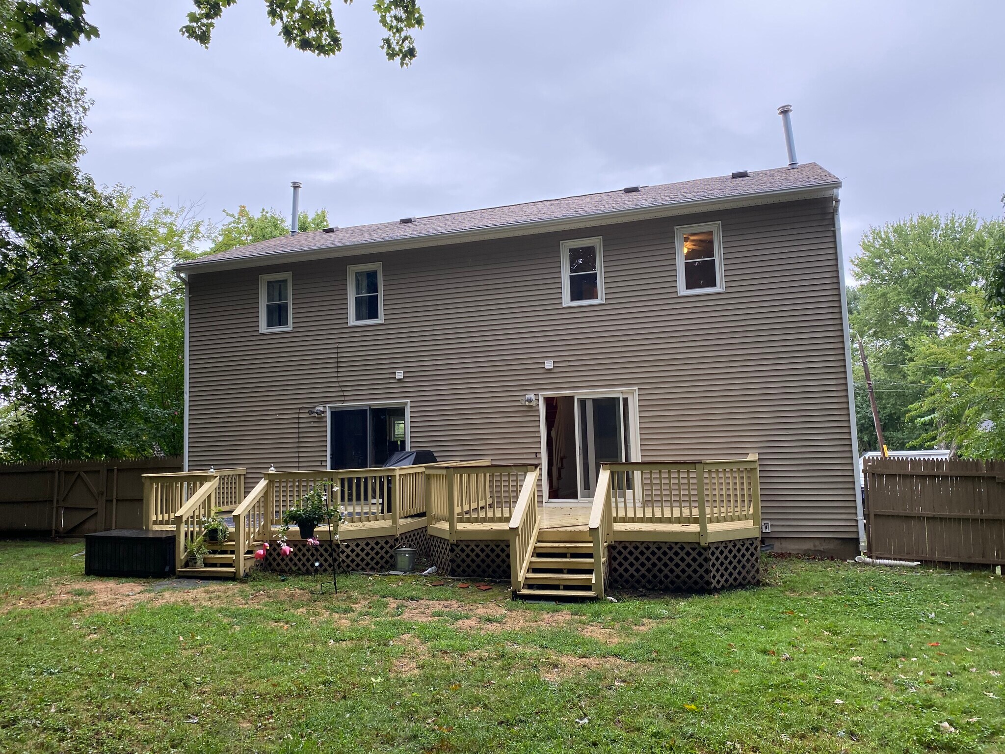 Building Photo - 513 Tidewater Dr