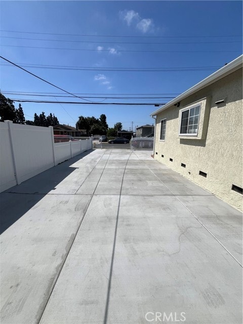 Building Photo - 9441 Beverly St