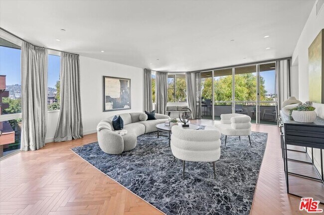 Primary Photo - 300 N Swall Dr