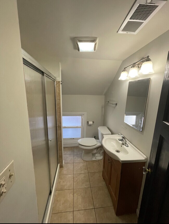 Building Photo - 188 Winspear Ave