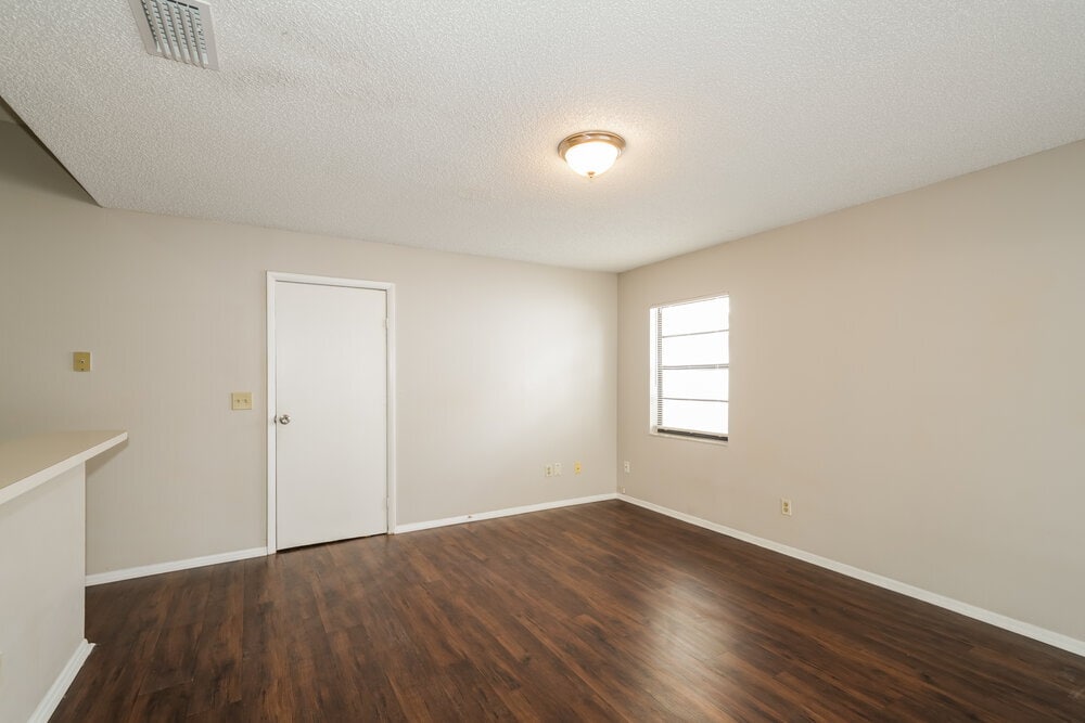 Building Photo - 8905 Bayaud Dr