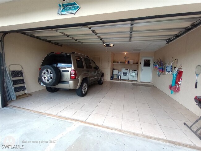 Building Photo - 237 SW 48th Terrace