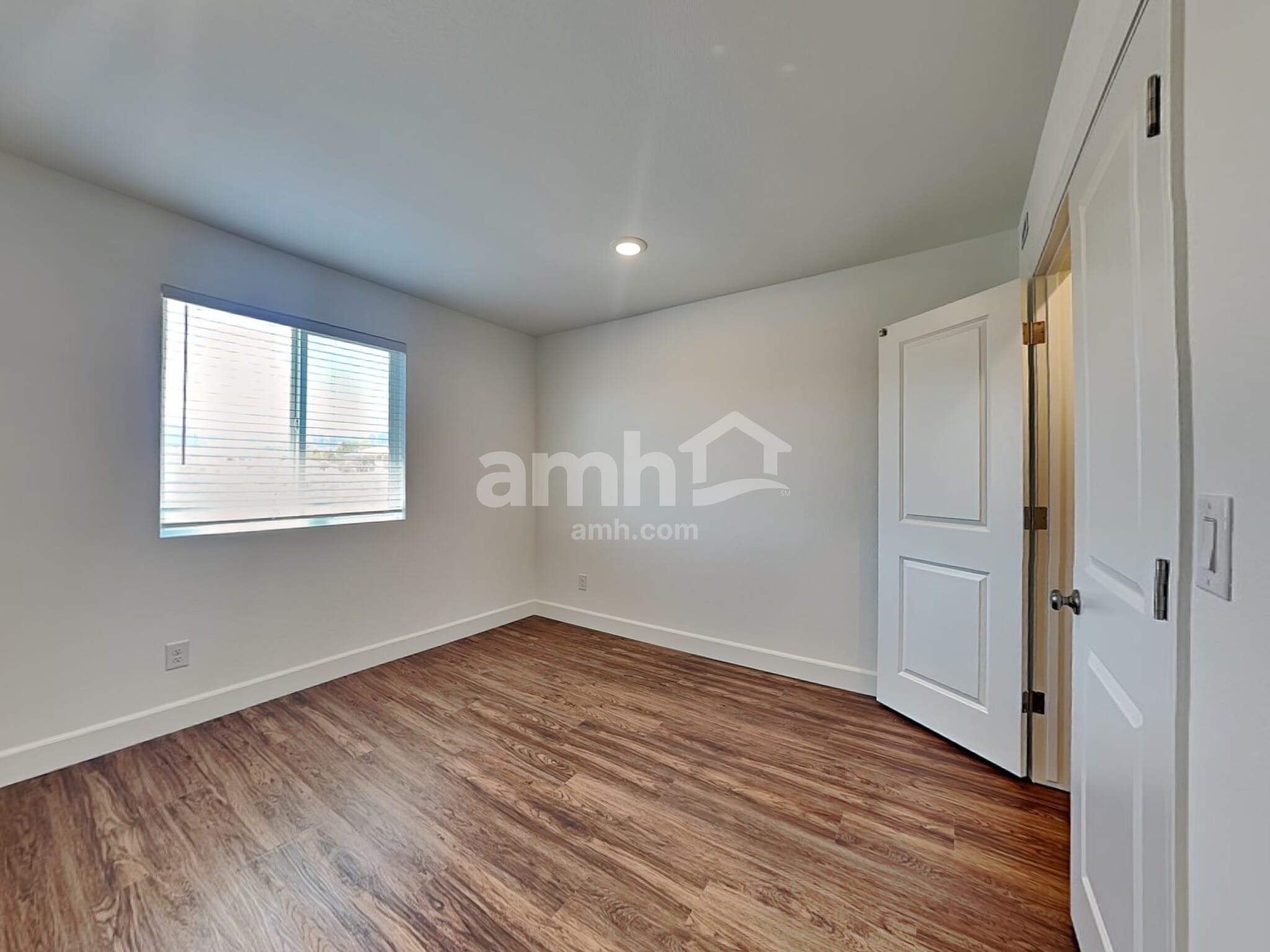 Building Photo - 9165 Ribbon Mdw Ct