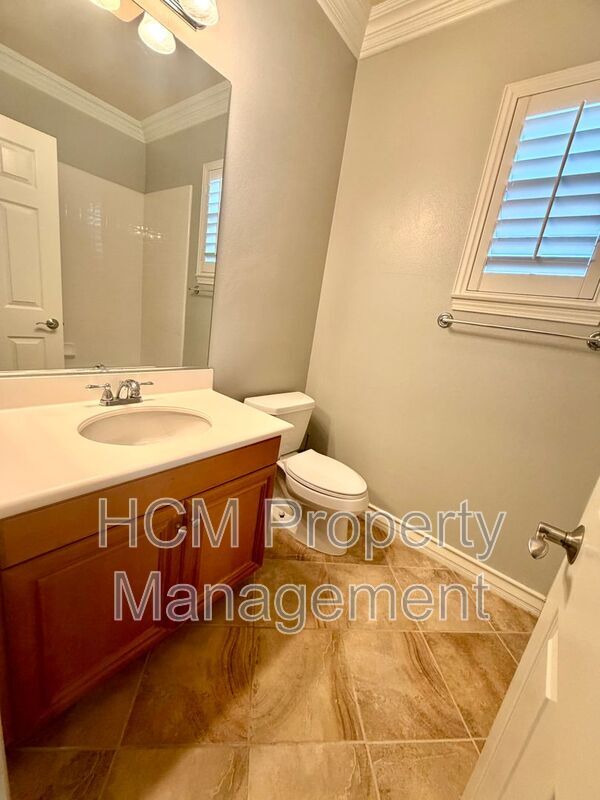 Building Photo - 114 Tearose