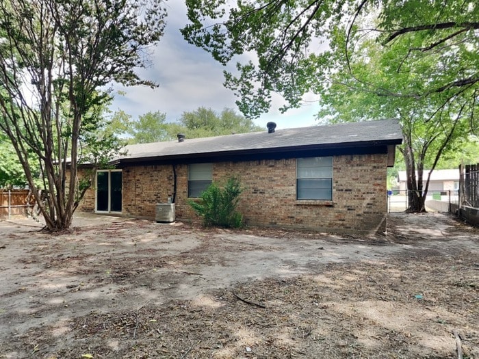 Building Photo - 6028 Harrison Way
