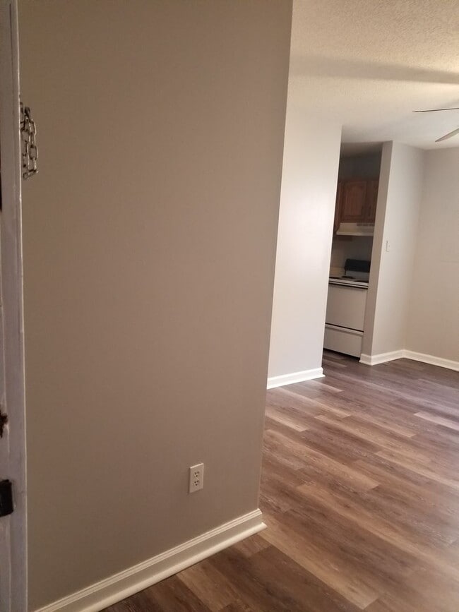Building Photo - Newly remodeled 1 bed 1 bath