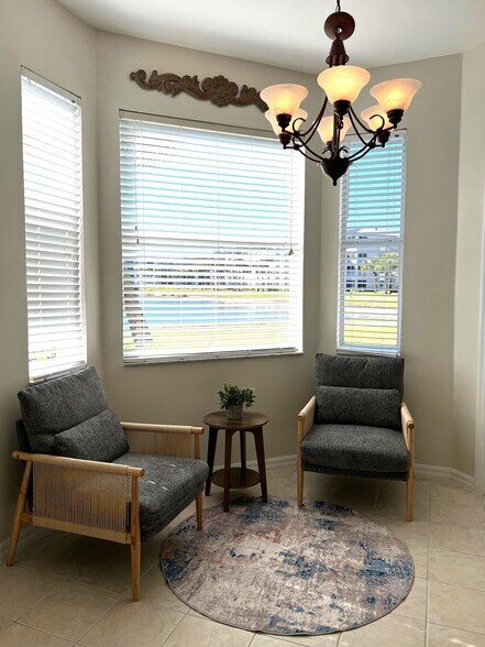 Building Photo - 16635 Lake Circle Dr