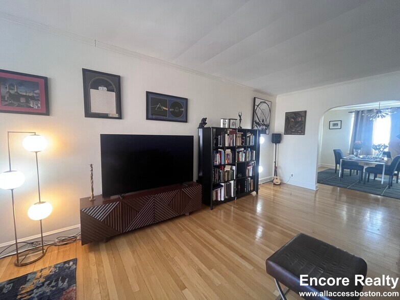 Primary Photo - 101 Longwood Ave