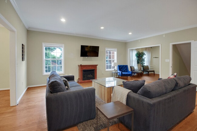 Building Photo - 6799 Wilson Blvd