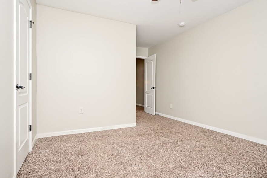 Building Photo - 205 Swem Ct