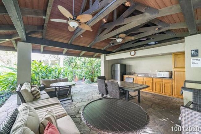 Building Photo - $2,250 / 1br - 611ft2 - Well maintained 1BR/1BA/1PKG condo unit in Hale Kaheka (Ala Moana) (Honol...