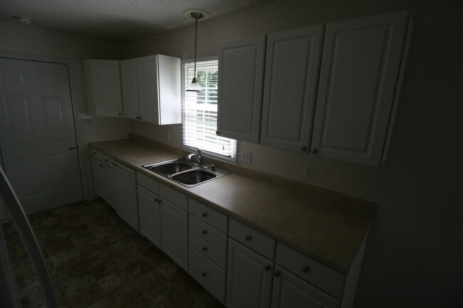 Building Photo - 1214 Brynn Marr Rd