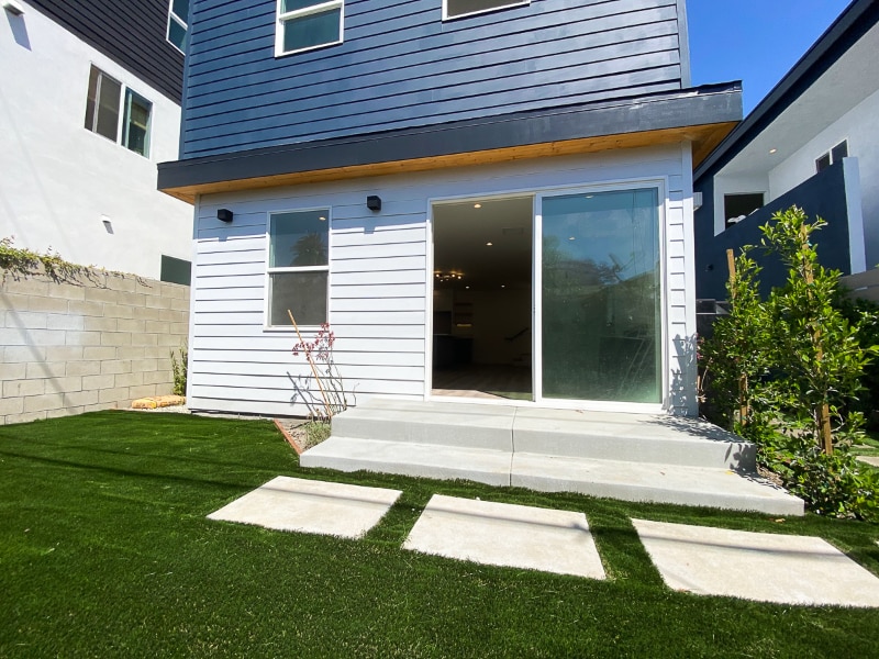 Building Photo - 3003 Cloverdale Ave