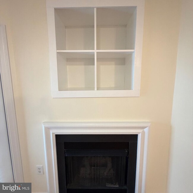 Building Photo - 20453 Chesapeake Square