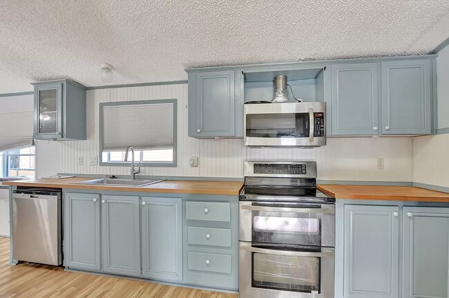 Building Photo - 11904 Anchorage Way