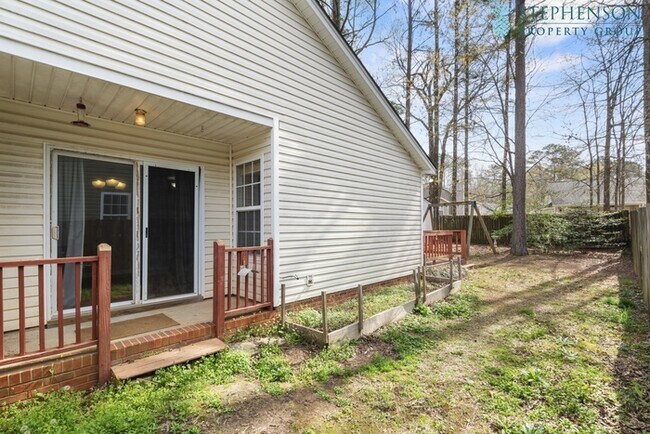 Building Photo - Chapin home