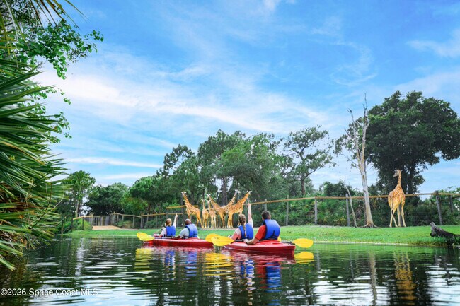 Building Photo - 1734 Avocado Ave