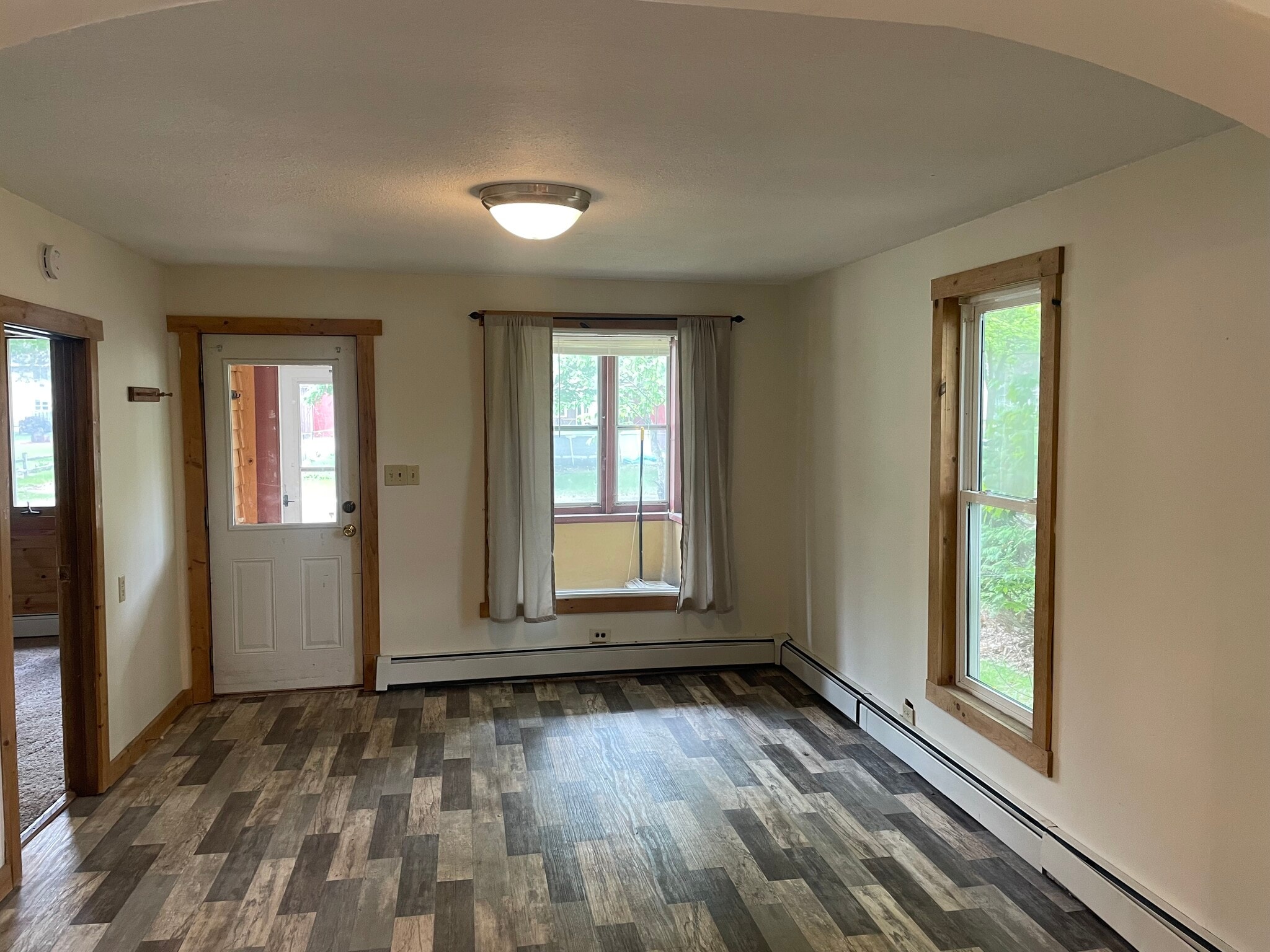 Building Photo - 2017 2nd St E