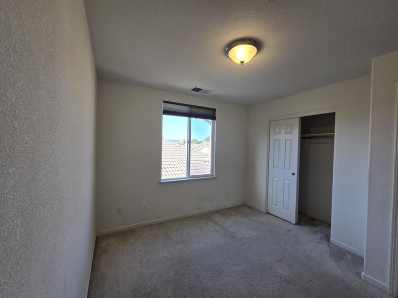 Building Photo - 336 Toscana Way