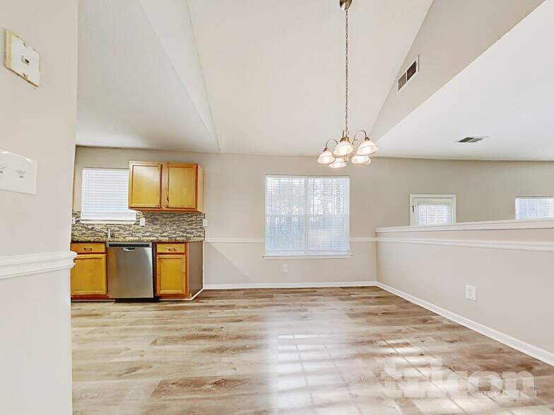 Building Photo - 3510 Cameo Ct